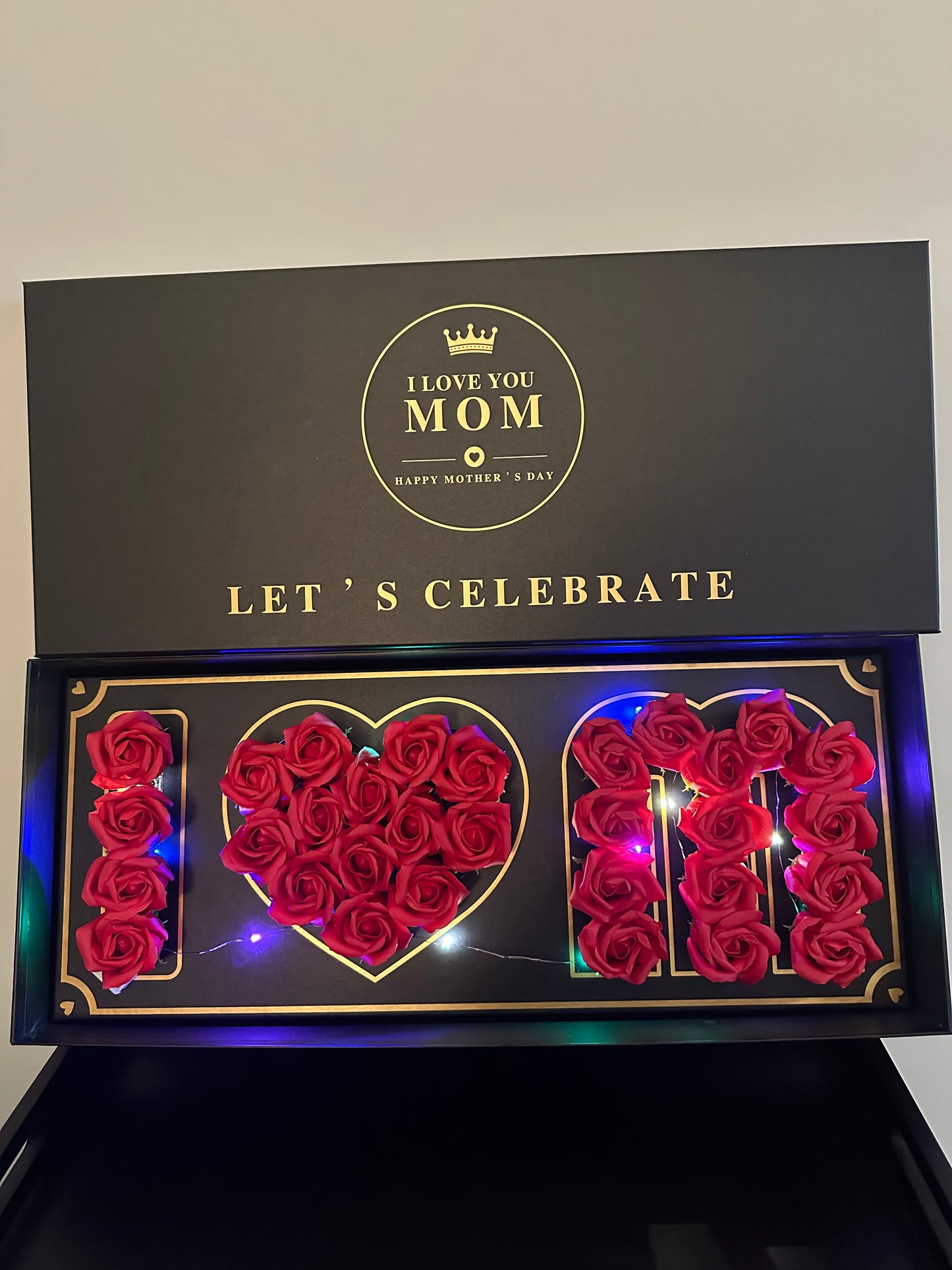 Deluxe Gift Box For Mom (Red Roses)